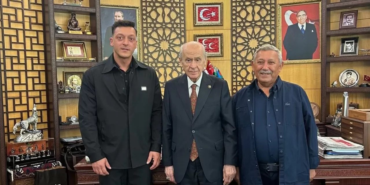 Ünlü Futbolcu Mesut Özil'den Devlet Bahçeli'ye ziyaret