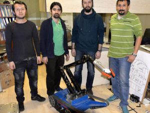 Otomobilini Satıp 'Mayın Tespit Ve Bomba İmha Robotu' Üretti