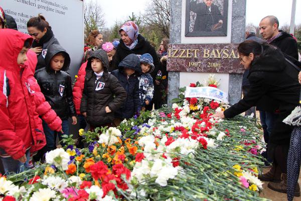 Hayırsever İş Adamı İzzet Baysal Anıldı