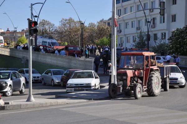 Gaziantep'te 6 Araç Birbirine Girdi 6 Kişi Yaralandı