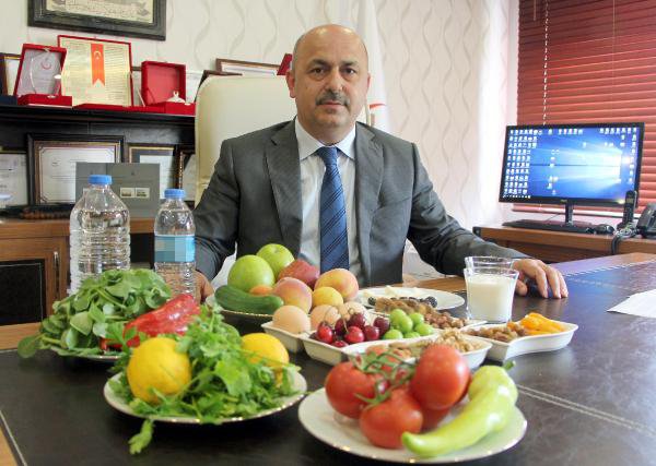 Dr. Kasapoğlu: Yemekler Yavaş Yenmeli Ve İyi Çiğnenmeli