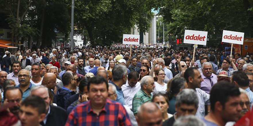 CHP'nin 'adalet' yürüyüşü başladı.