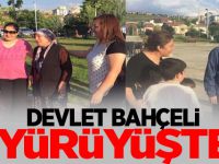 Devlet Bahçeli yürüyüşte