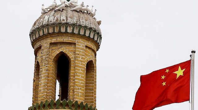 Çin, Doğu Türkistan'daki camileri yıkıyor!