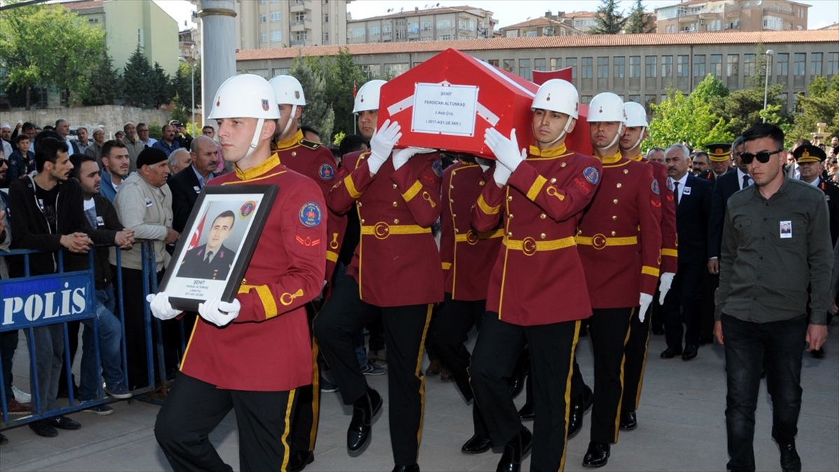 Şehit Astsubay Çavuş Altunkaş Son Yolculuğuna Uğurlandı