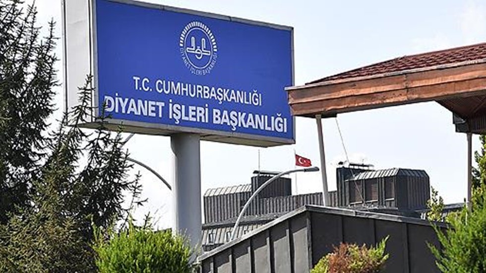 Diyanet'ten bayrak ve Atatürk açıklaması