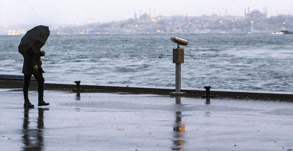 Sağanak Yağış İstanbul’da Etkili Oluyor