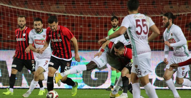 Süper Lig'in Son Takımı Belli Oluyor