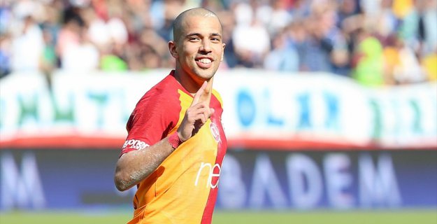 Feghouli Geçen Sezonunun En İyi Oyuncusu Seçildi