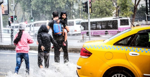 Prof.Toros: İstanbul'u 'Çok Hücreli Fırtına' Vurdu