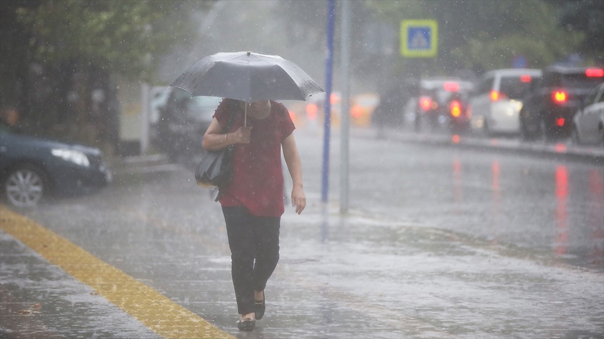 Meteorolojiden Kuvvetli Yağış Uyarısı