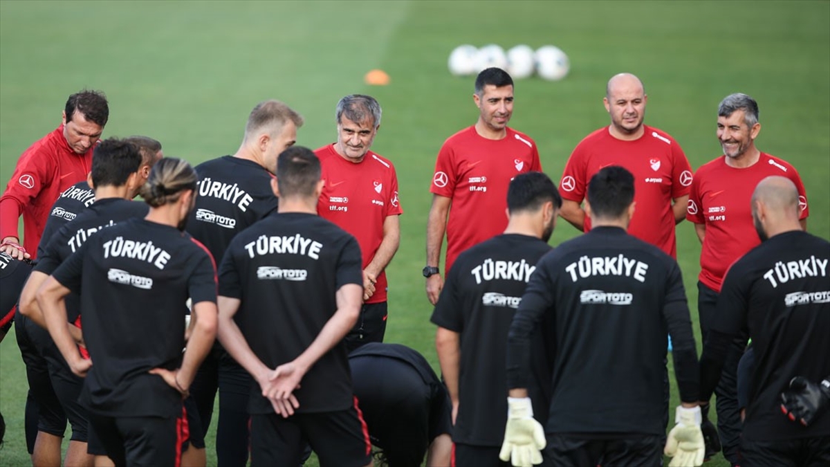 A Milli Futbol Takımı, Moldova Maçı Hazırlıklarına Başladı