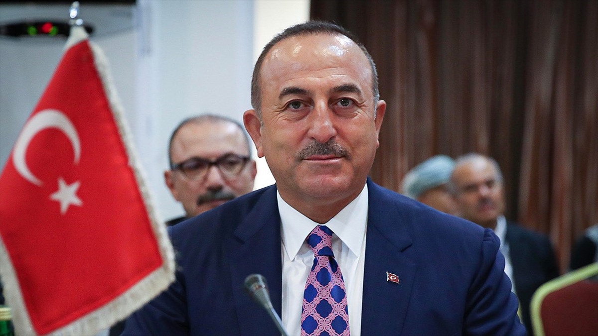 Dışişleri Bakanı Çavuşoğlu: Vatandaşa Hizmetin Mesaisi Olmaz