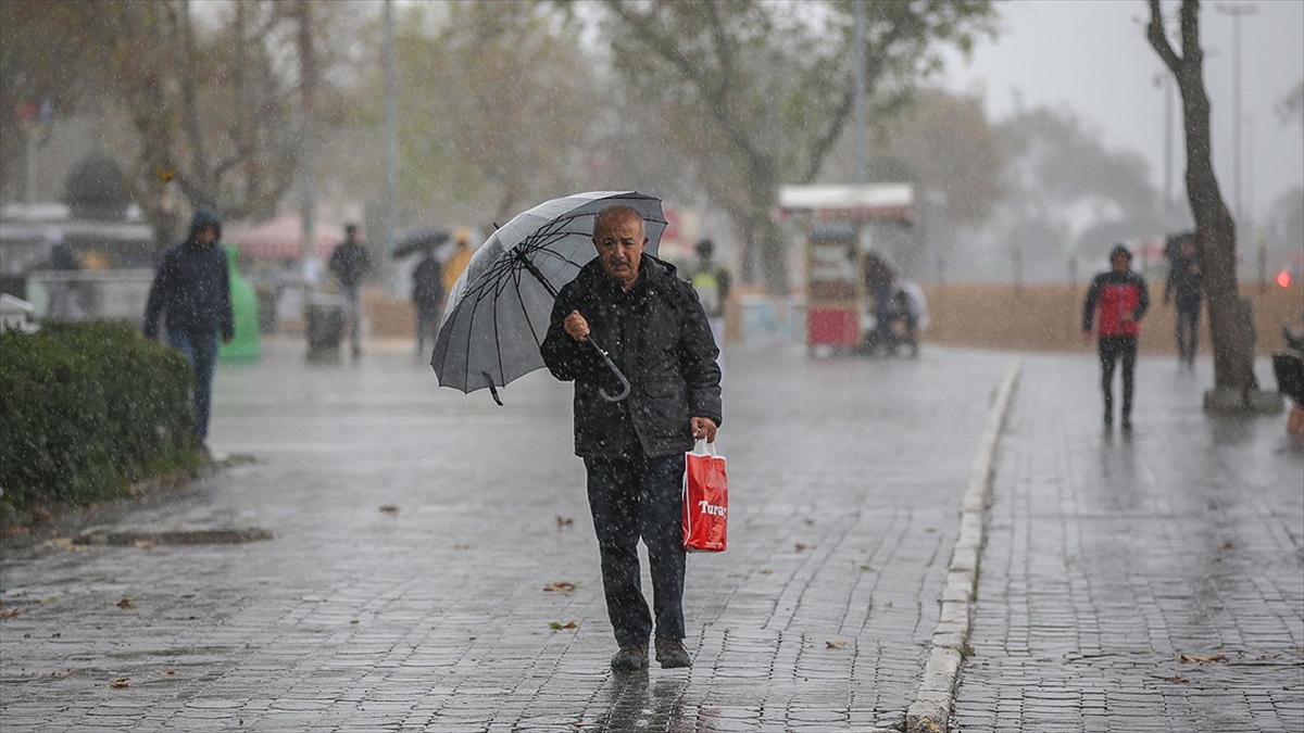 Meteorolojiden yağış ve fırtına uyarısı