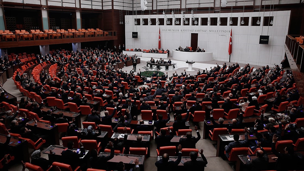 Meclis ara verdiği çalışmalarına yeniden başlıyor