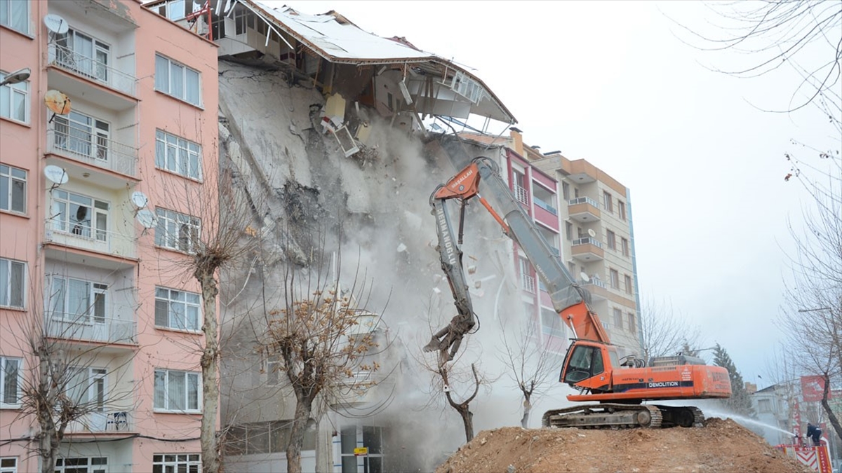 Deprem anında ve sonrasında nasıl davranılır