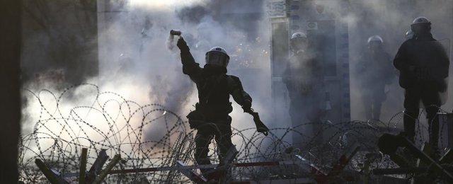 Yunan polisinin gaz bombası ve kimyasal stoku tükendi